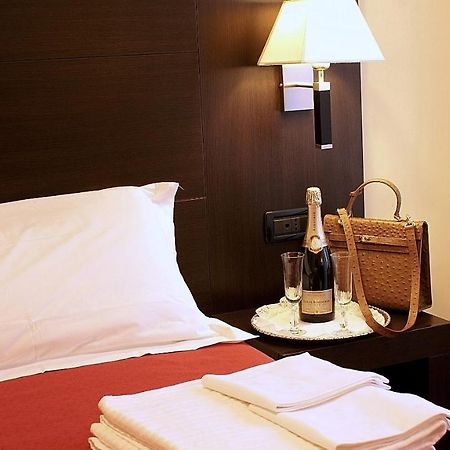 Hotel Versailles Róma Szoba fotó