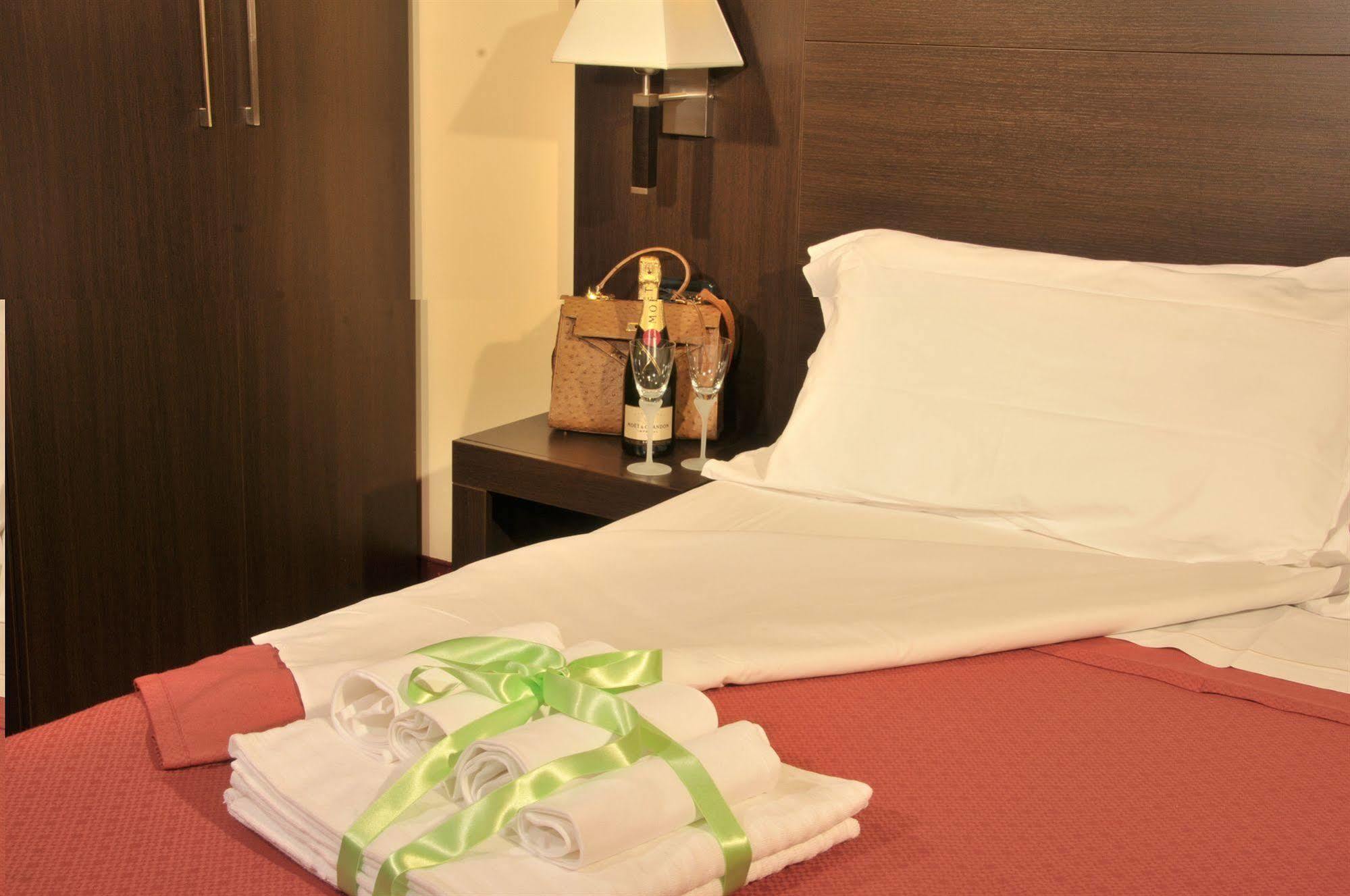 Hotel Versailles Róma Szoba fotó